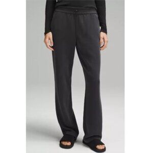 Lululemon - Black Softstreme High-Rise Pant - Size 4 - SHORT (28.5" inseam)